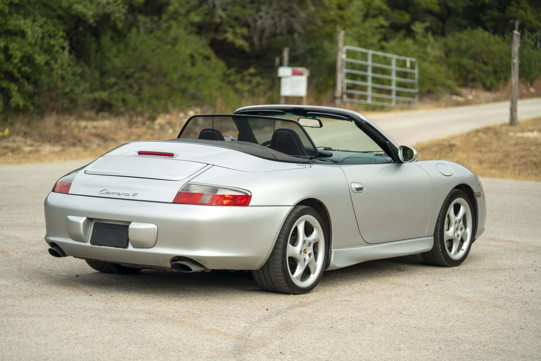 2002 Porsche 996 Carrera 4S - Image 15 of 31