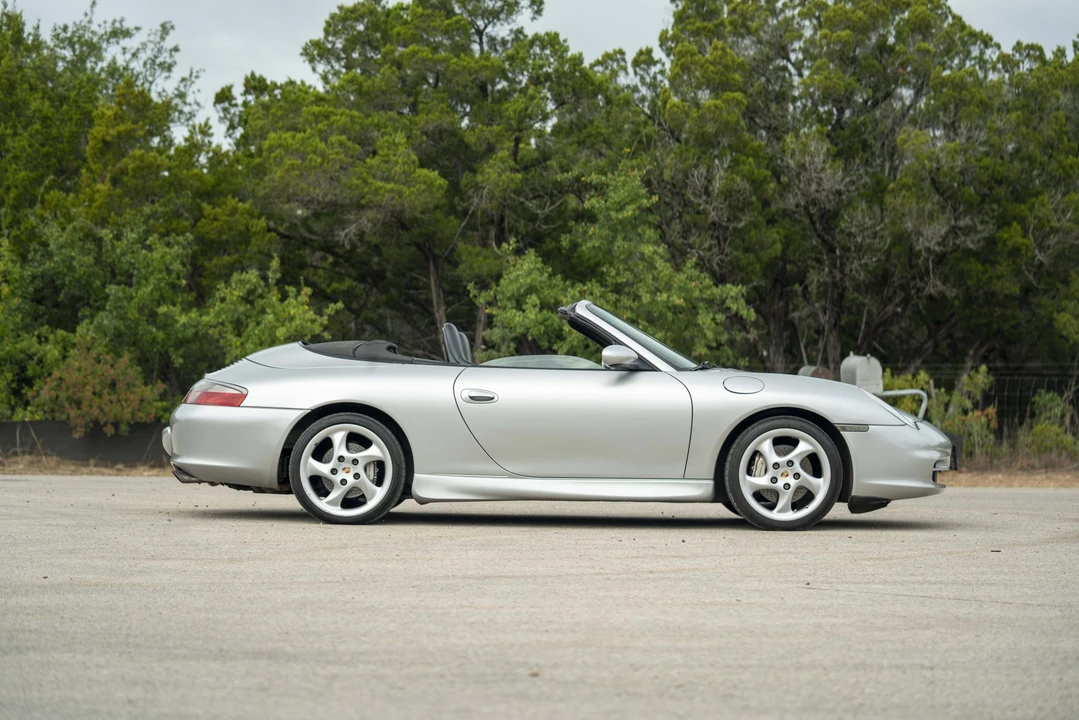 2002 Porsche 996 Carrera 4S - Image 12 of 31