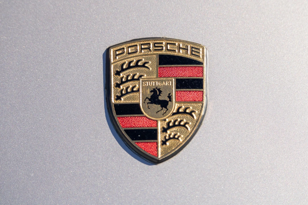 2002 Porsche 996 Carrera 4 - Image 22 of 31
