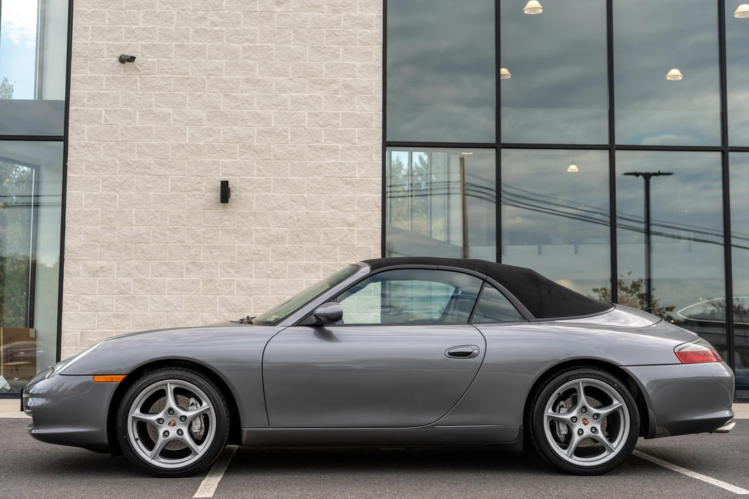 2002 Porsche 996 Carrera 4 - Image 14 of 31