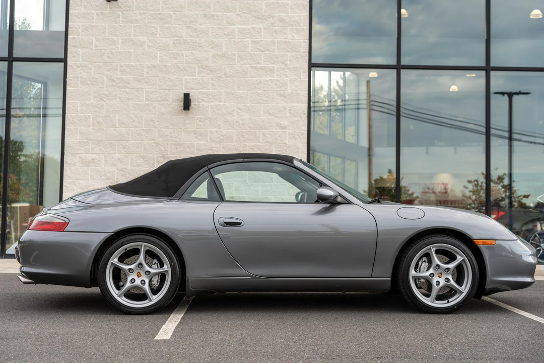 2002 Porsche 996 Carrera 4 - Image 17 of 31