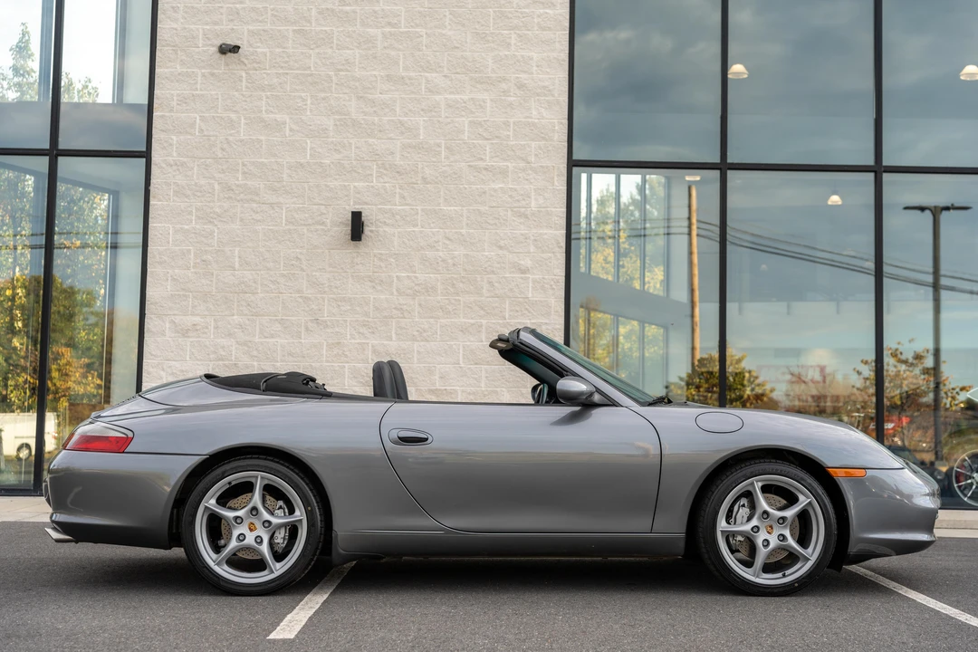 2002 Porsche 996 Carrera 4 - Image 10 of 31
