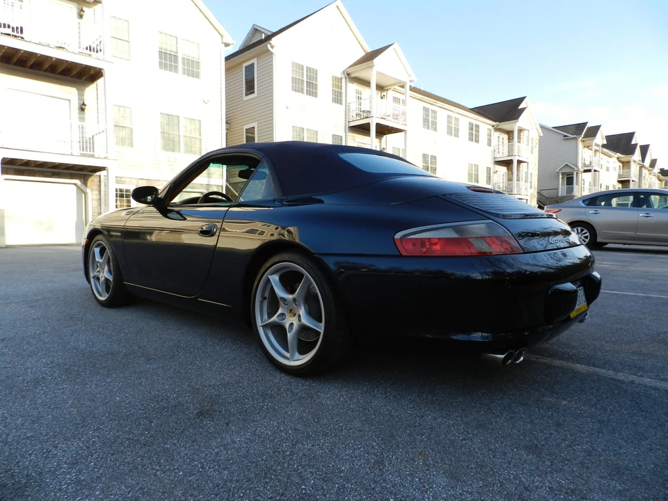 2002 Porsche 996 Carrera 4S - Image 11 of 31