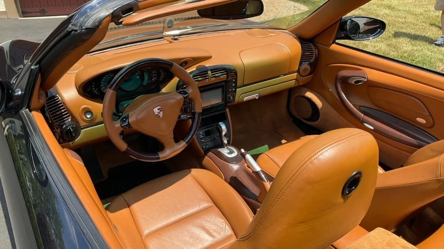 2002 Porsche 996 Carrera 4 - Image 3 of 11