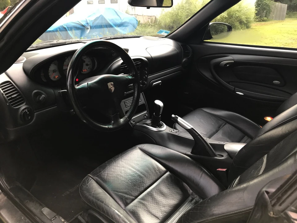 2002 Porsche 996 Carrera 4 - Image 6 of 11