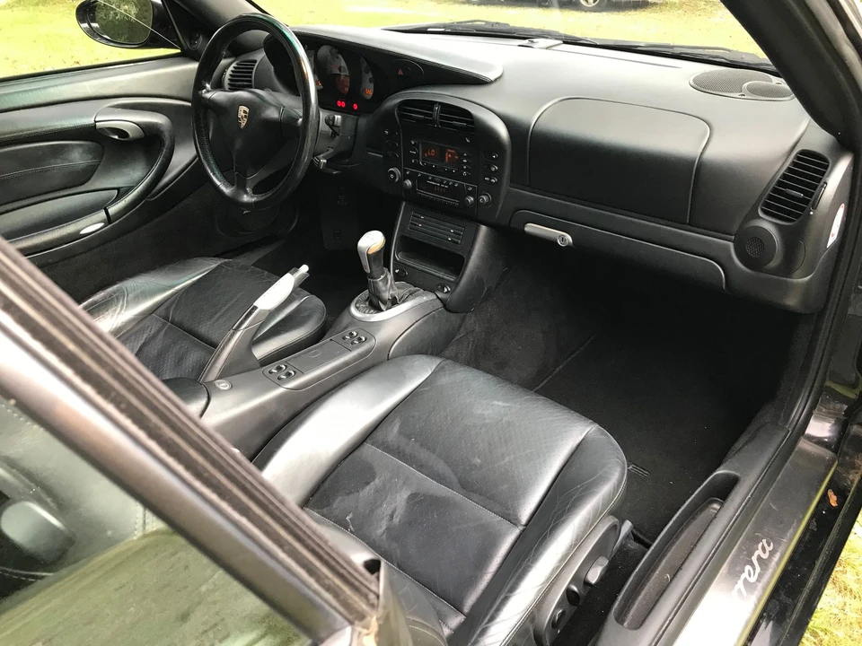 2002 Porsche 996 Carrera 4 - Image 9 of 11
