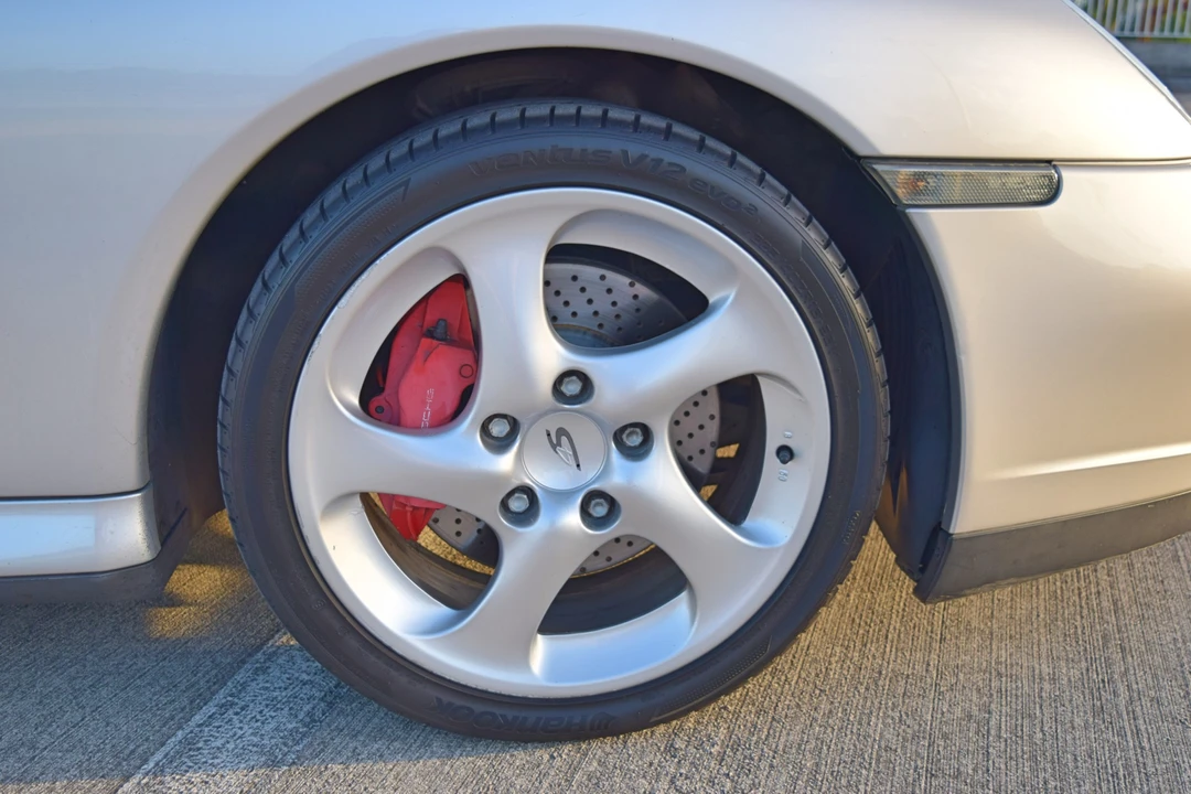 2002 Porsche 996 Carrera 4S - Image 25 of 31