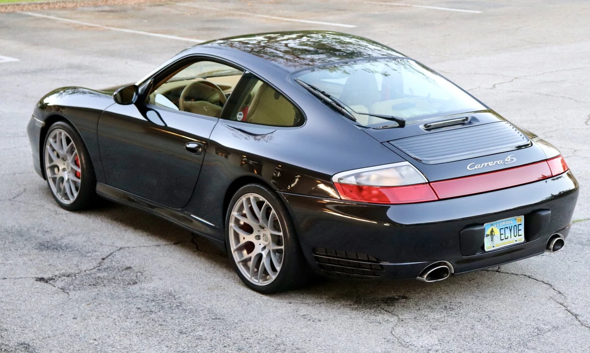 2002 Porsche 996 Carrera 4S - Image 25 of 31