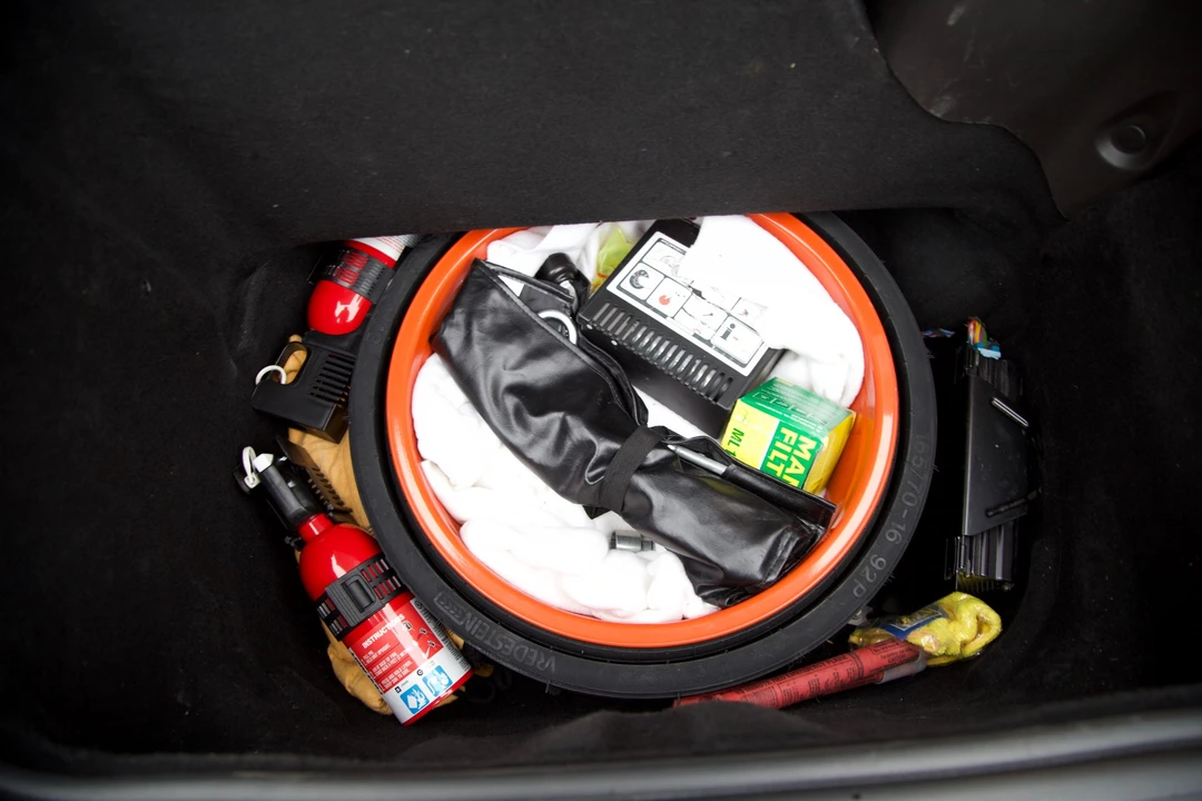 2002 Porsche 996 Carrera 4S - Image 25 of 31