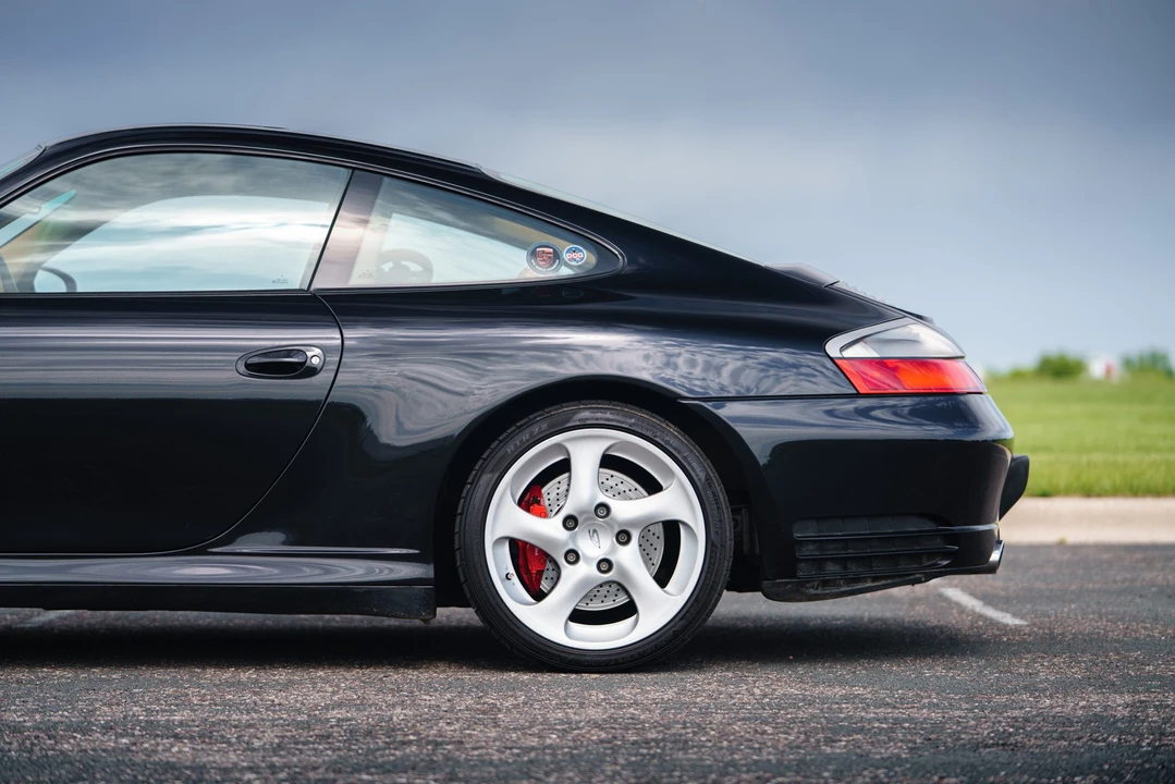 2002 Porsche 996 Carrera 4S - Image 27 of 31