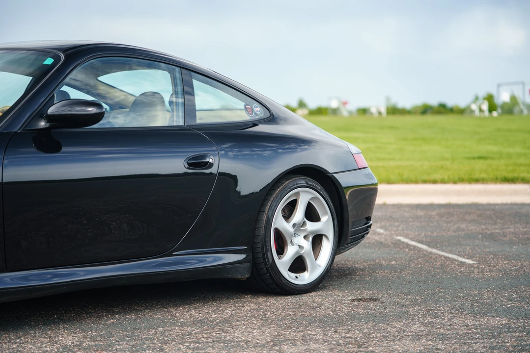 2002 Porsche 996 Carrera 4S - Image 29 of 31
