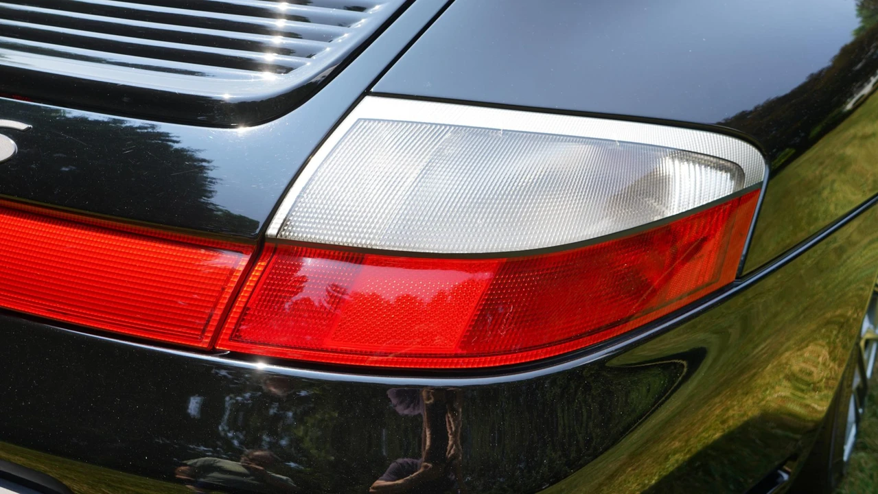 2002 Porsche 996 Carrera 4S - Image 17 of 31