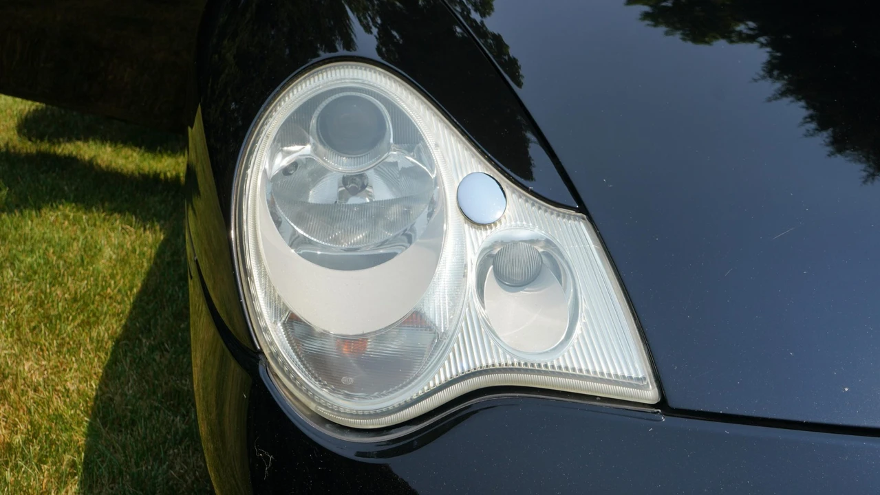 2002 Porsche 996 Carrera 4S - Image 11 of 31