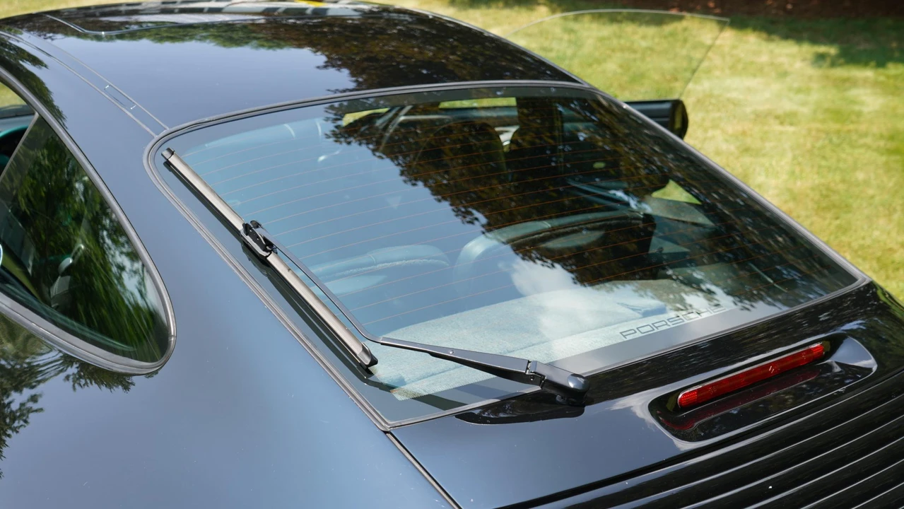 2002 Porsche 996 Carrera 4S - Image 29 of 31