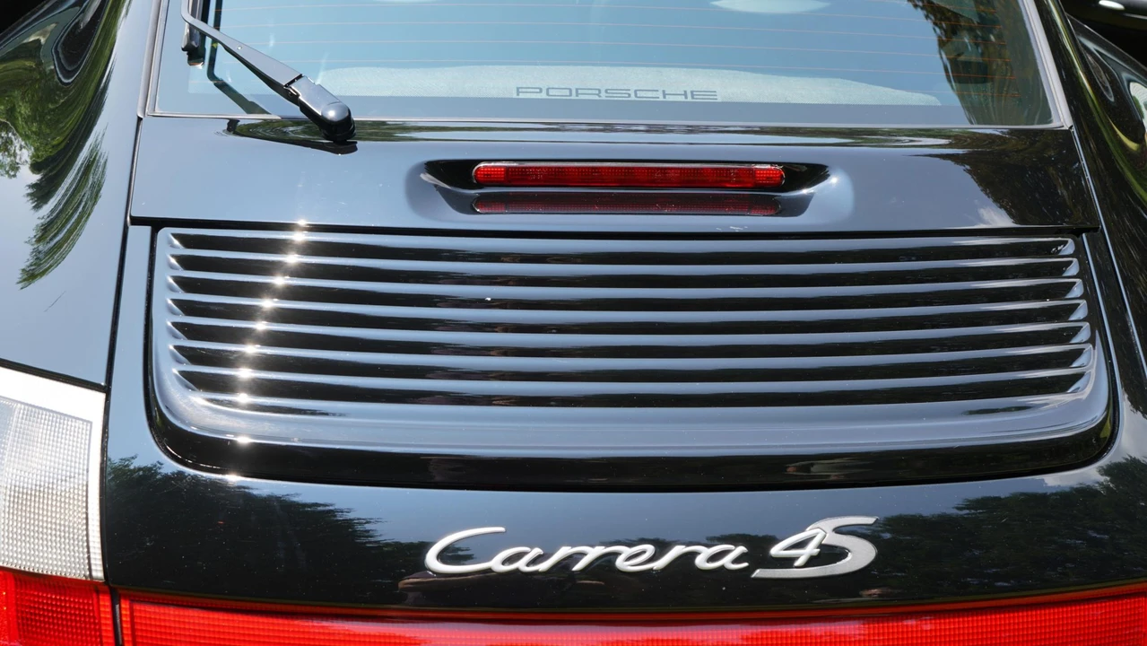 2002 Porsche 996 Carrera 4S - Image 25 of 31