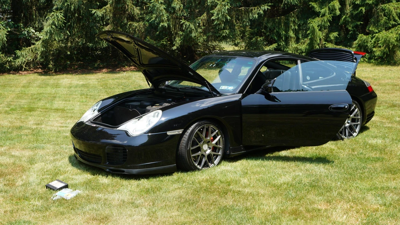 2002 Porsche 996 Carrera 4S - Image 9 of 31