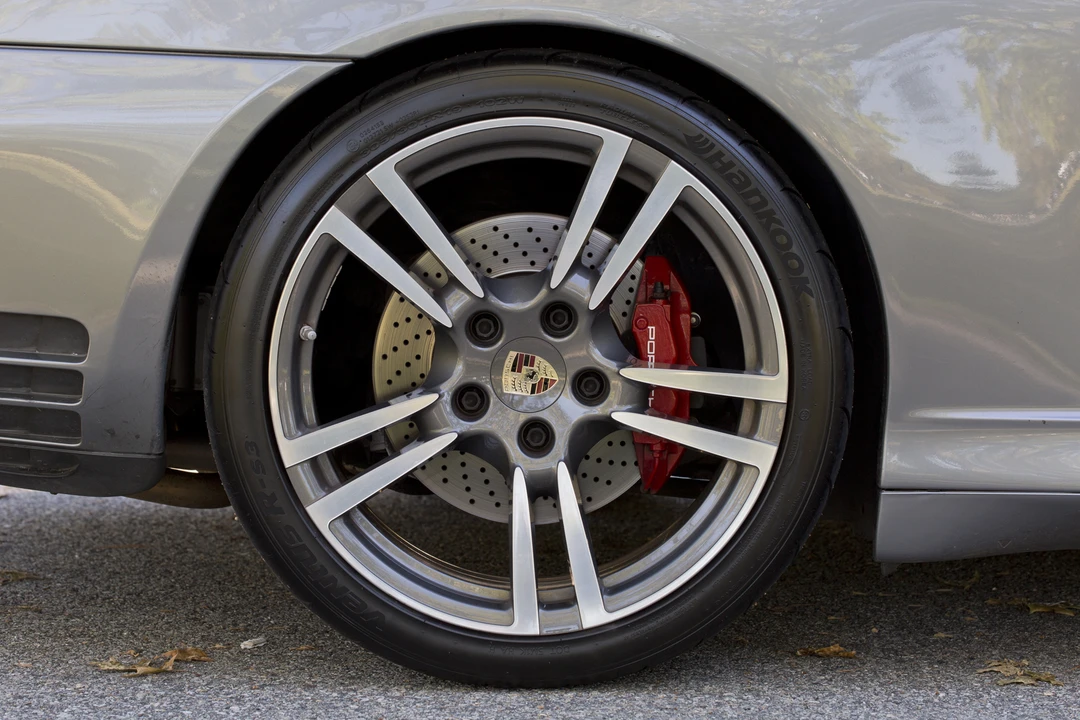 2002 Porsche 996 Carrera 4S - Image 17 of 31
