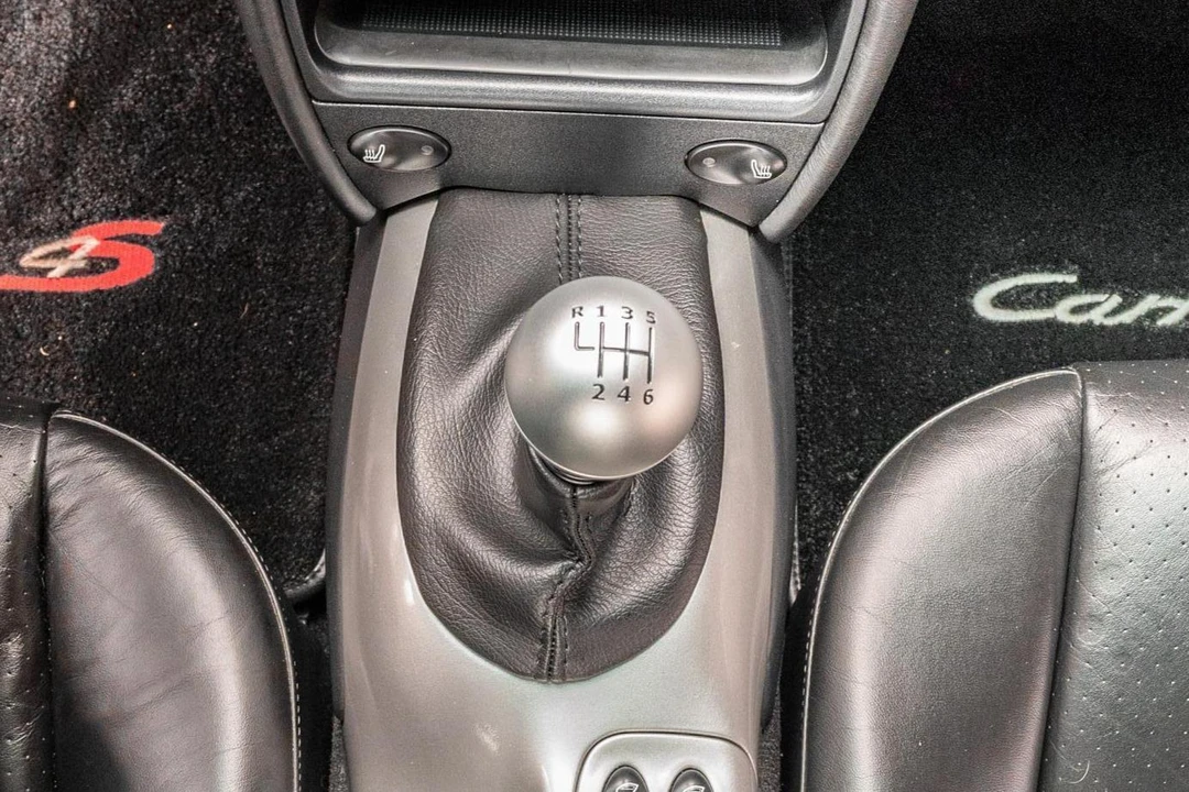 2002 Porsche 996 Carrera 4S - Image 19 of 31