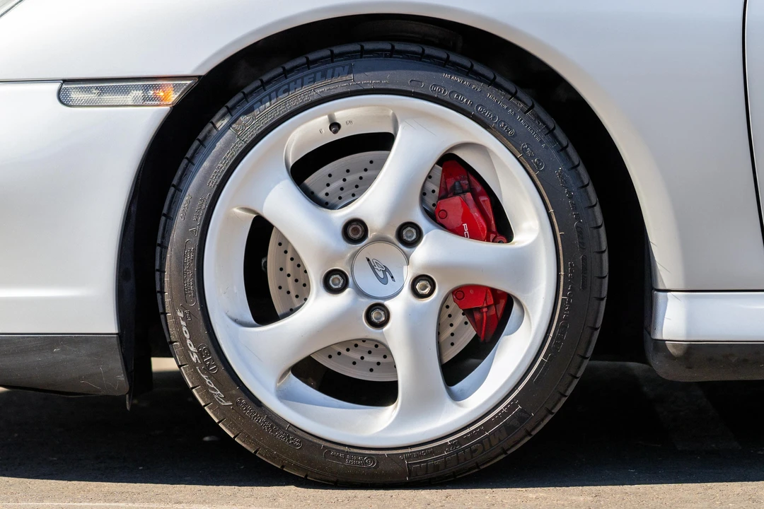 2002 Porsche 996 Carrera 4S - Image 24 of 31