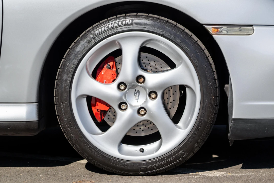 2002 Porsche 996 Carrera 4S - Image 25 of 31