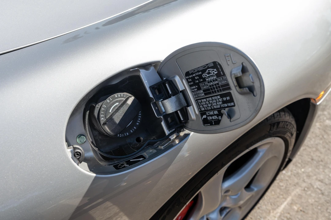 2002 Porsche 996 Carrera 4S - Image 23 of 31