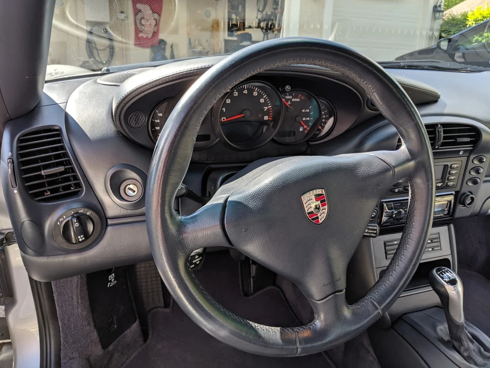 2002 Porsche 996 Carrera - Image 29 of 31
