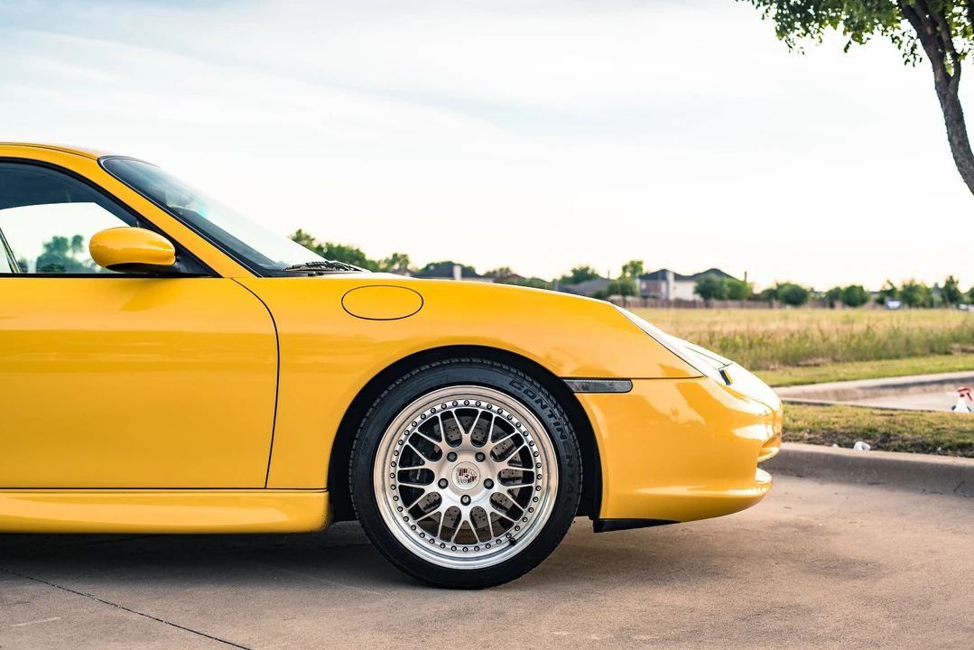 2002 Porsche 996 Carrera - Image 30 of 31