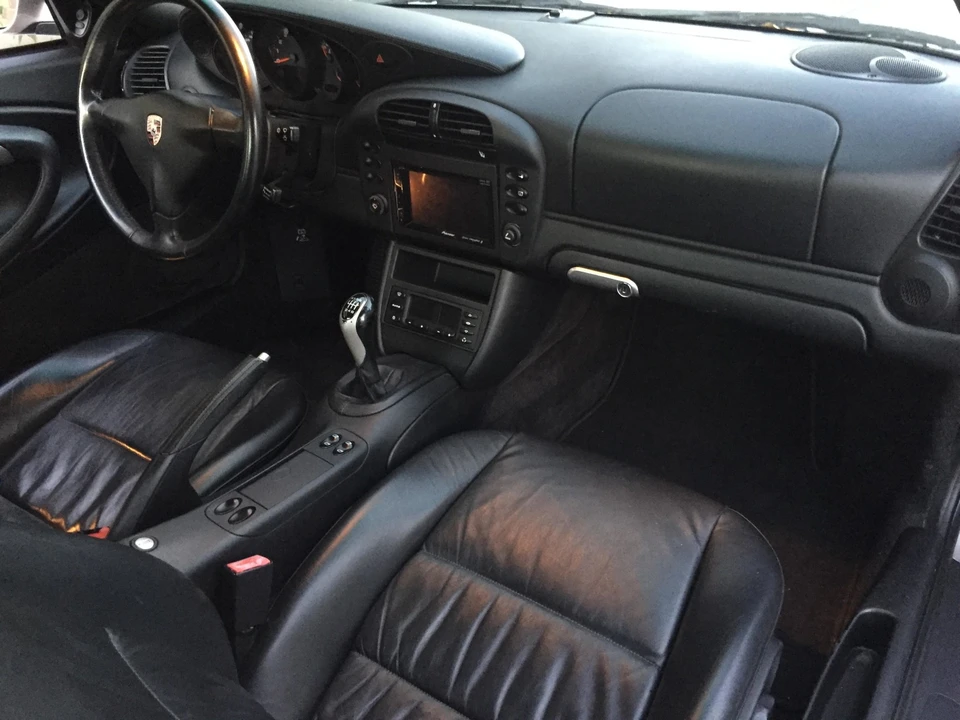2002 Porsche 996 Carrera - Image 28 of 31