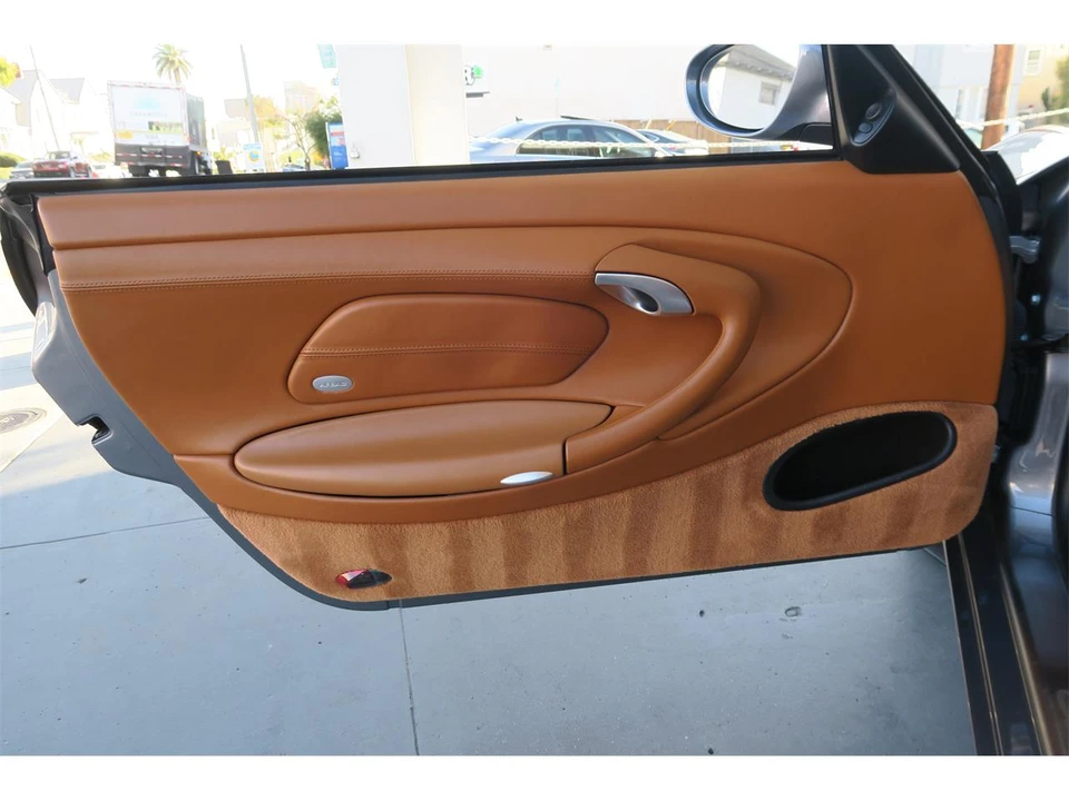 2002 Porsche 996 Carrera - Image 27 of 31