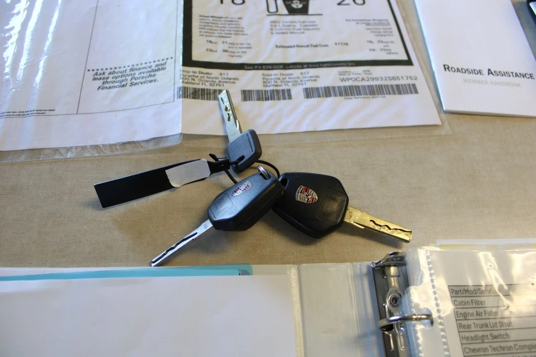 2002 Porsche 996 Carrera - Image 28 of 31