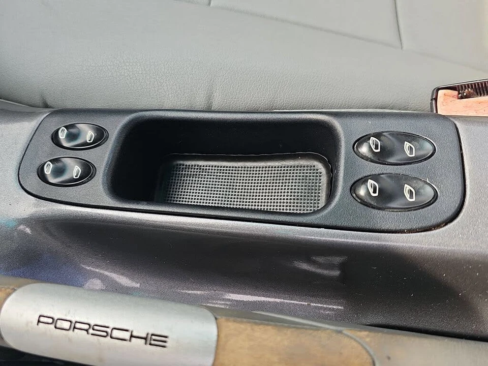 2002 Porsche 996 Carrera - Image 28 of 31