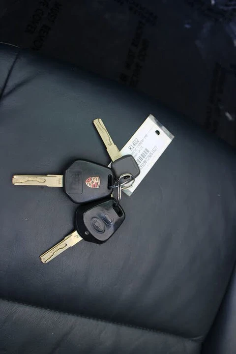 2002 Porsche 996 Carrera - Image 16 of 31