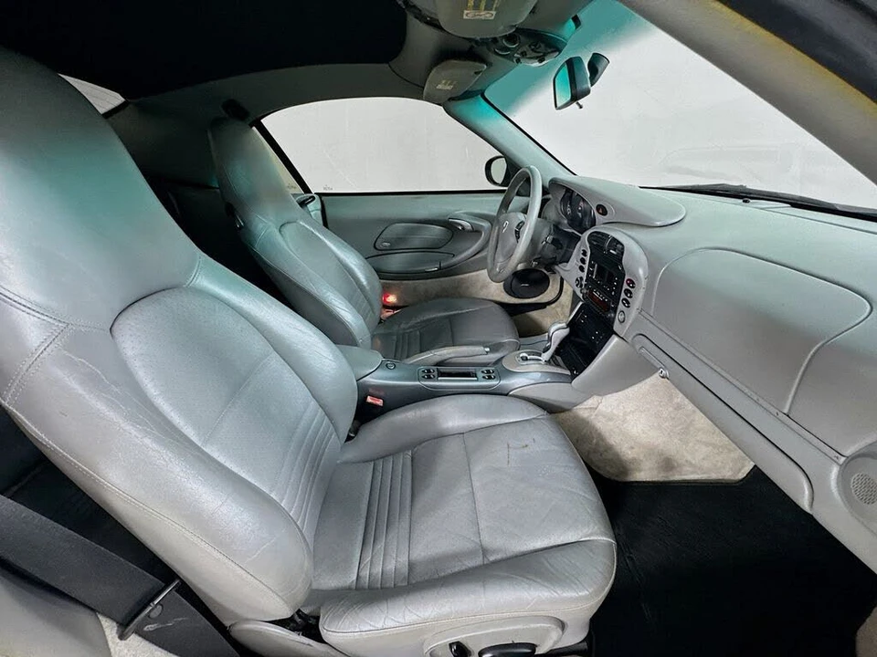 2002 Porsche 996 Carrera - Image 29 of 31