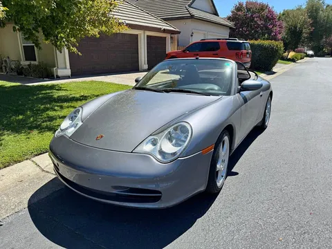 2002 Porsche 911 Carrera Cabriolet 2D