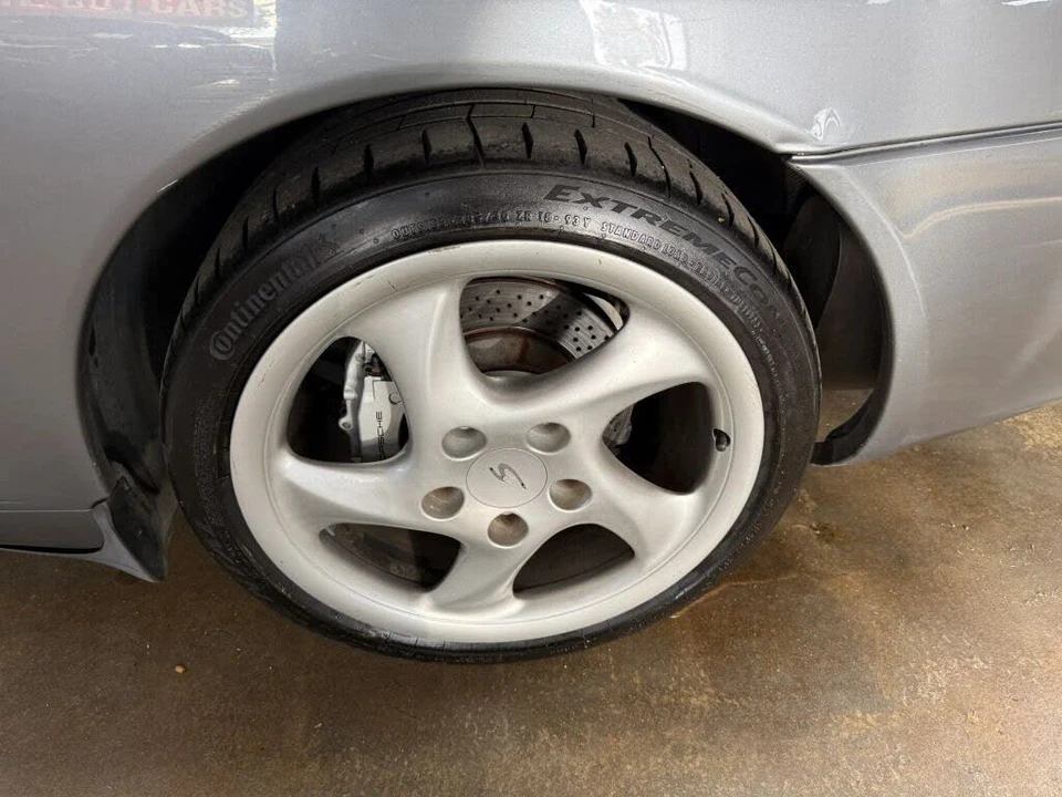 2002 Porsche 996 Carrera - Image 27 of 30