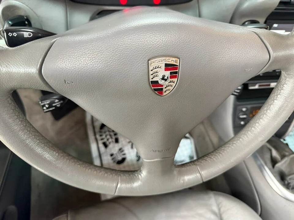 2002 Porsche 996 Carrera - Image 18 of 30
