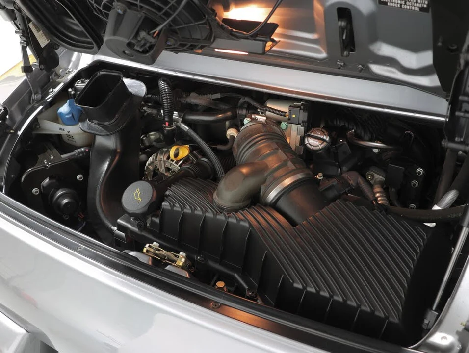 2002 Porsche 996 Carrera - Image 5 of 31