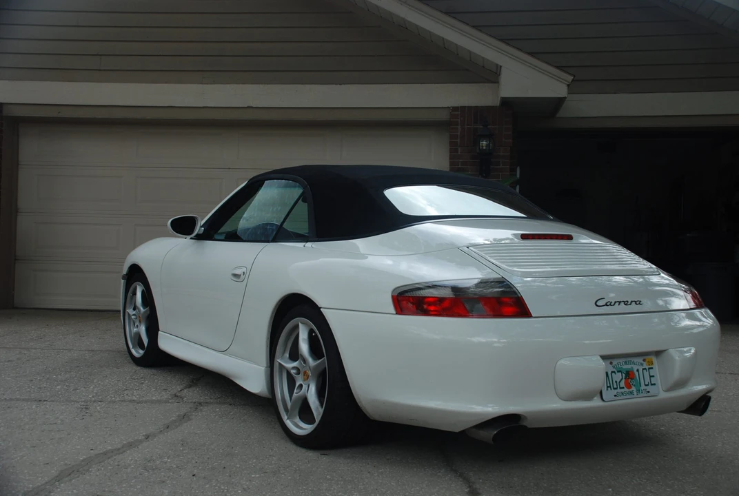 2002 Porsche 996 Carrera - Image 28 of 31