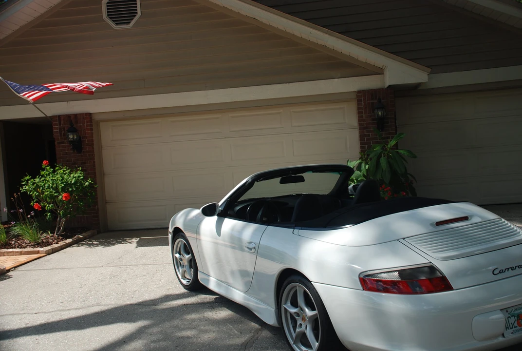 2002 Porsche 996 Carrera - Image 10 of 31