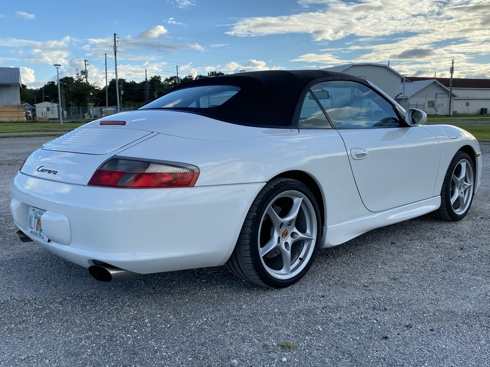 2002 Porsche 996 Carrera - Image 12 of 31