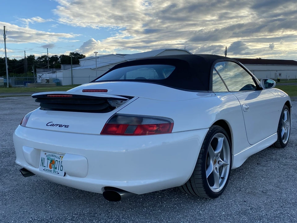 2002 Porsche 996 Carrera - Image 10 of 31