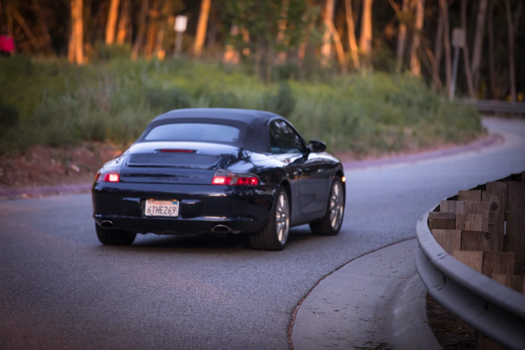 2002 Porsche 996 Carrera - Image 5 of 31