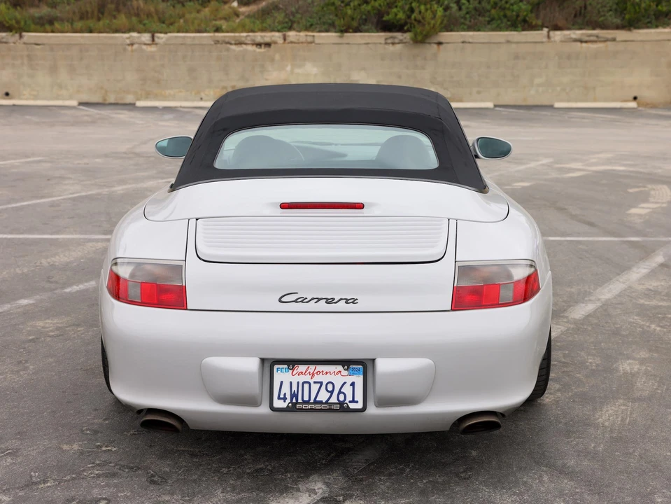 2002 Porsche 996 Carrera - Image 26 of 31