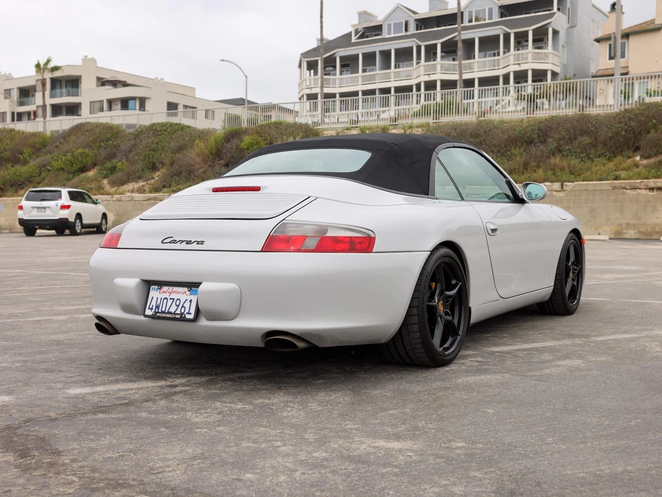 2002 Porsche 996 Carrera - Image 29 of 31