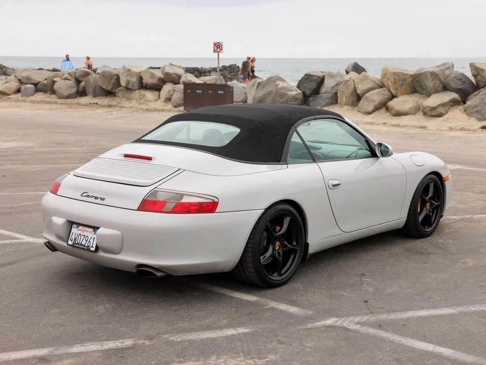 2002 Porsche 996 Carrera - Image 30 of 31