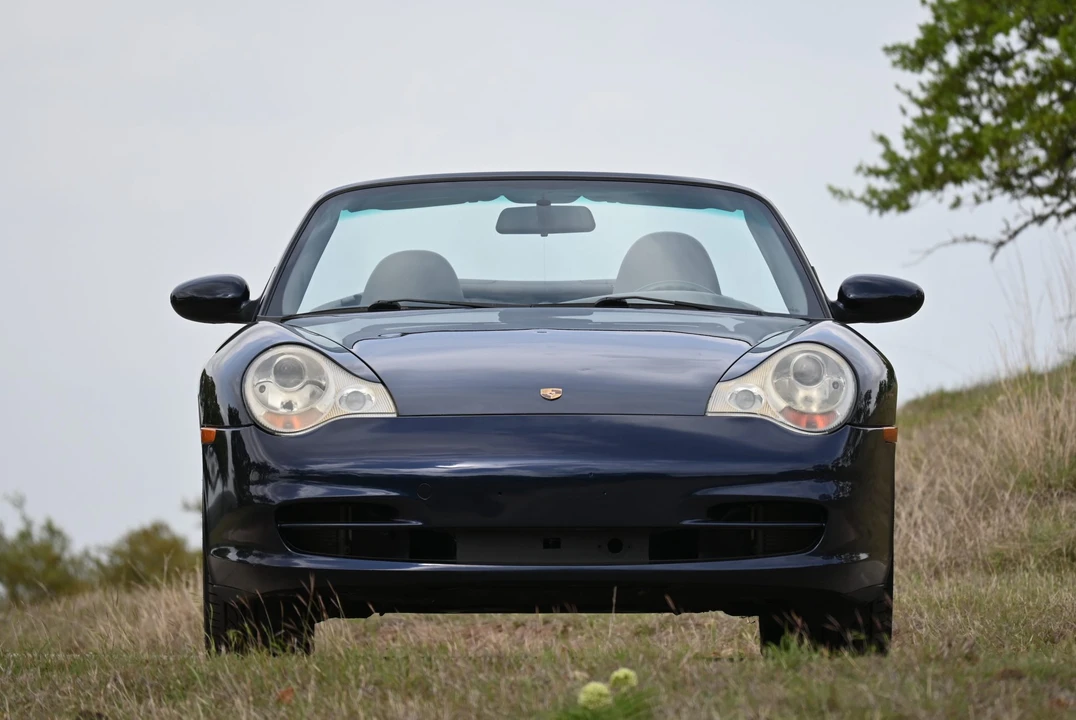 2002 Porsche 996 Carrera - Image 10 of 31