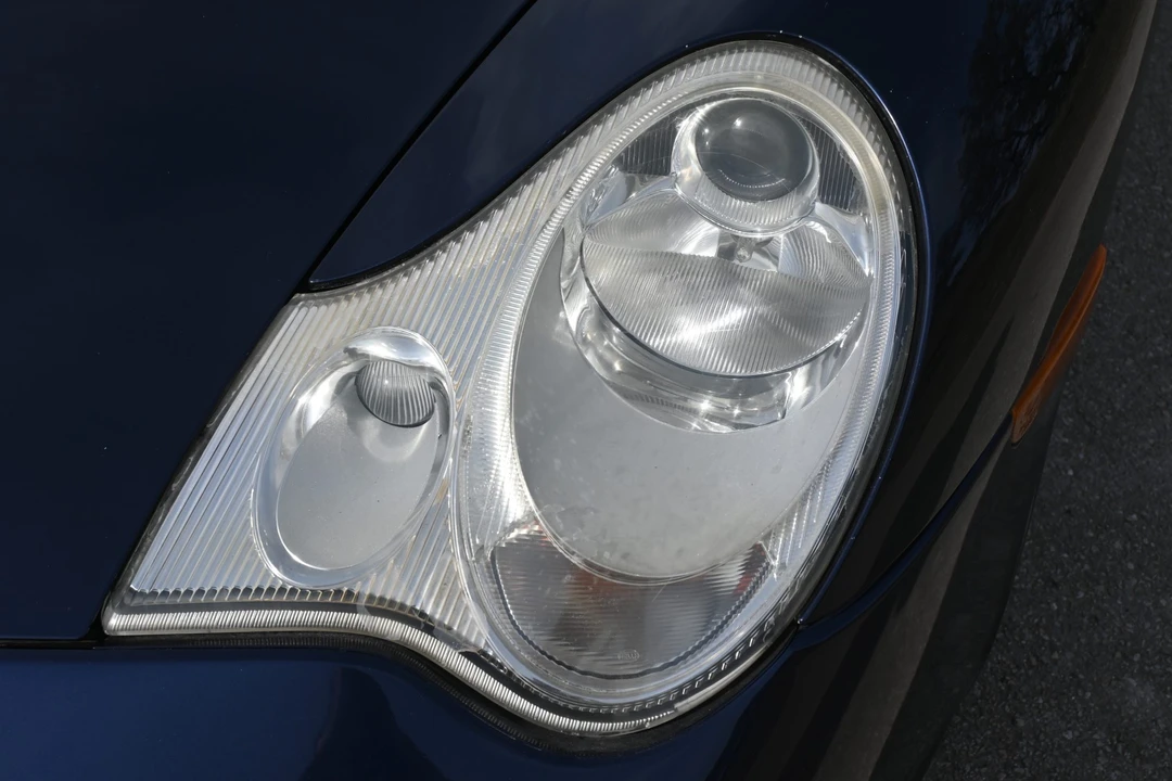 2002 Porsche 996 Carrera - Image 29 of 31