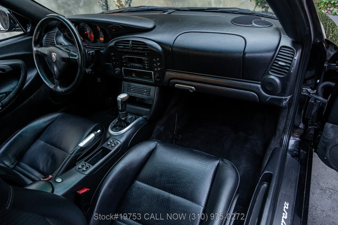 2002 Porsche 996 Carrera - Image 26 of 31