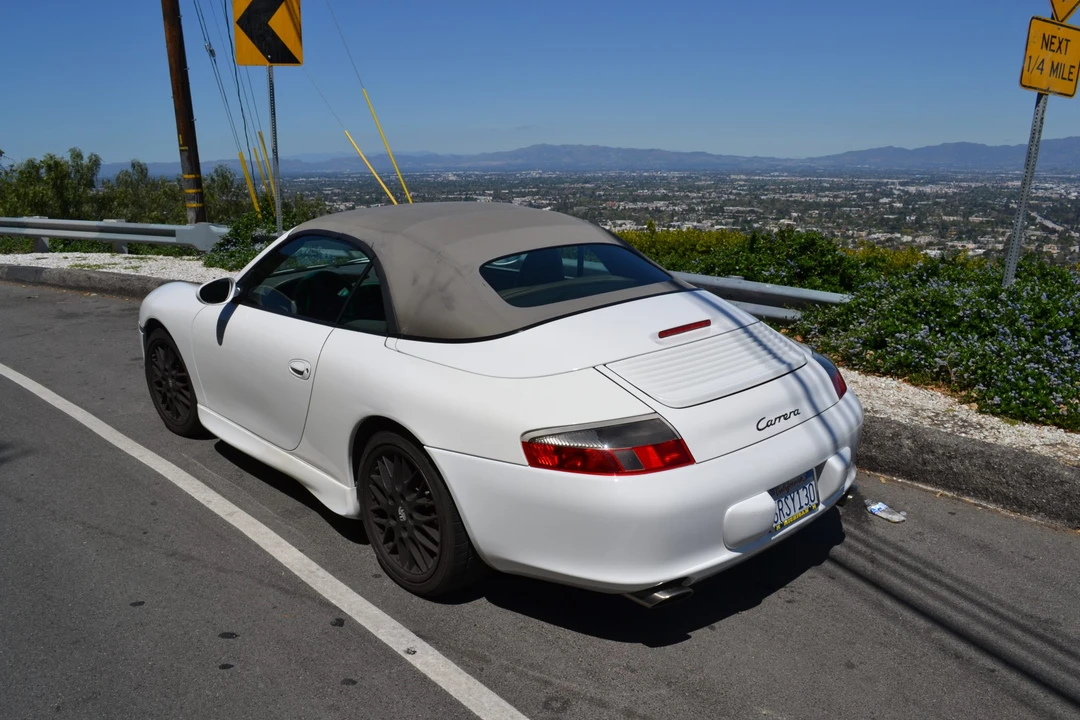 2002 Porsche 996 Carrera - Image 21 of 31