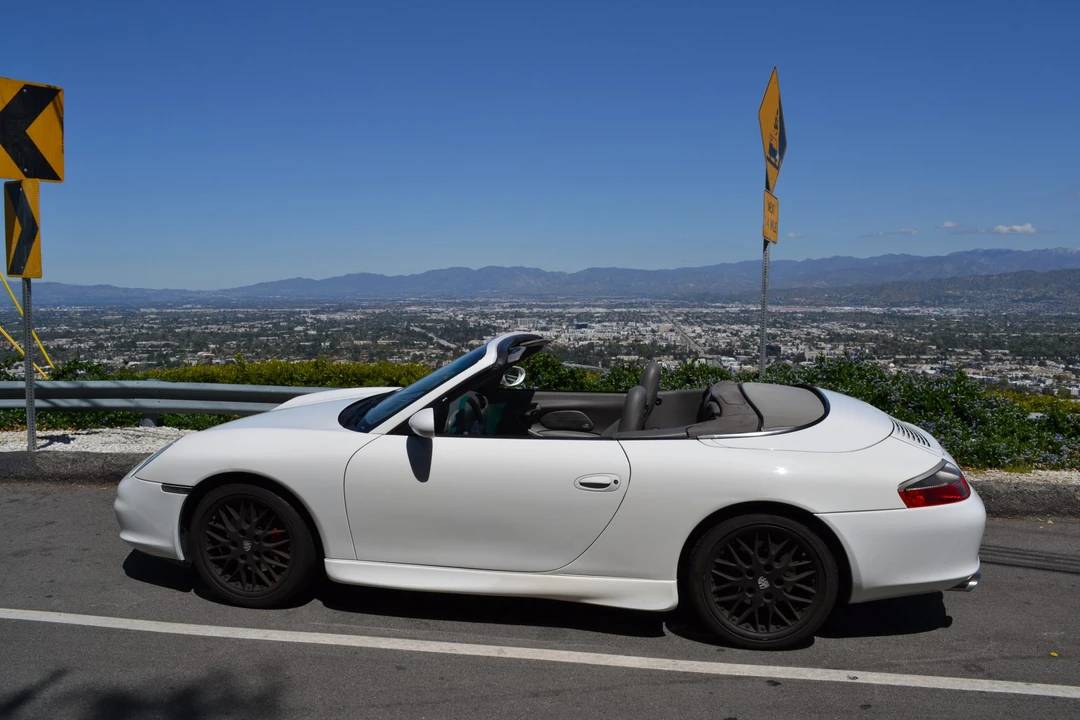 2002 Porsche 996 Carrera - Image 10 of 31